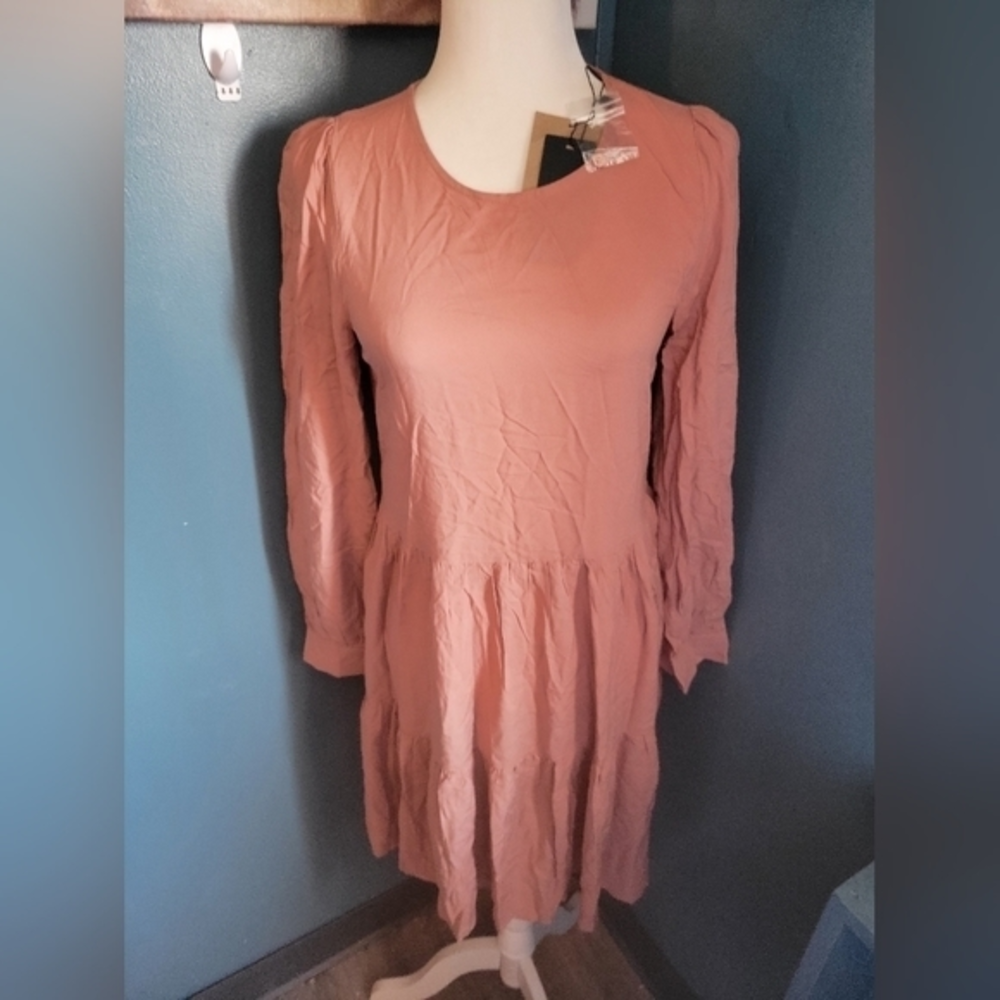 Vero Moda size Small NWT ruffle girlie dress color old Rose